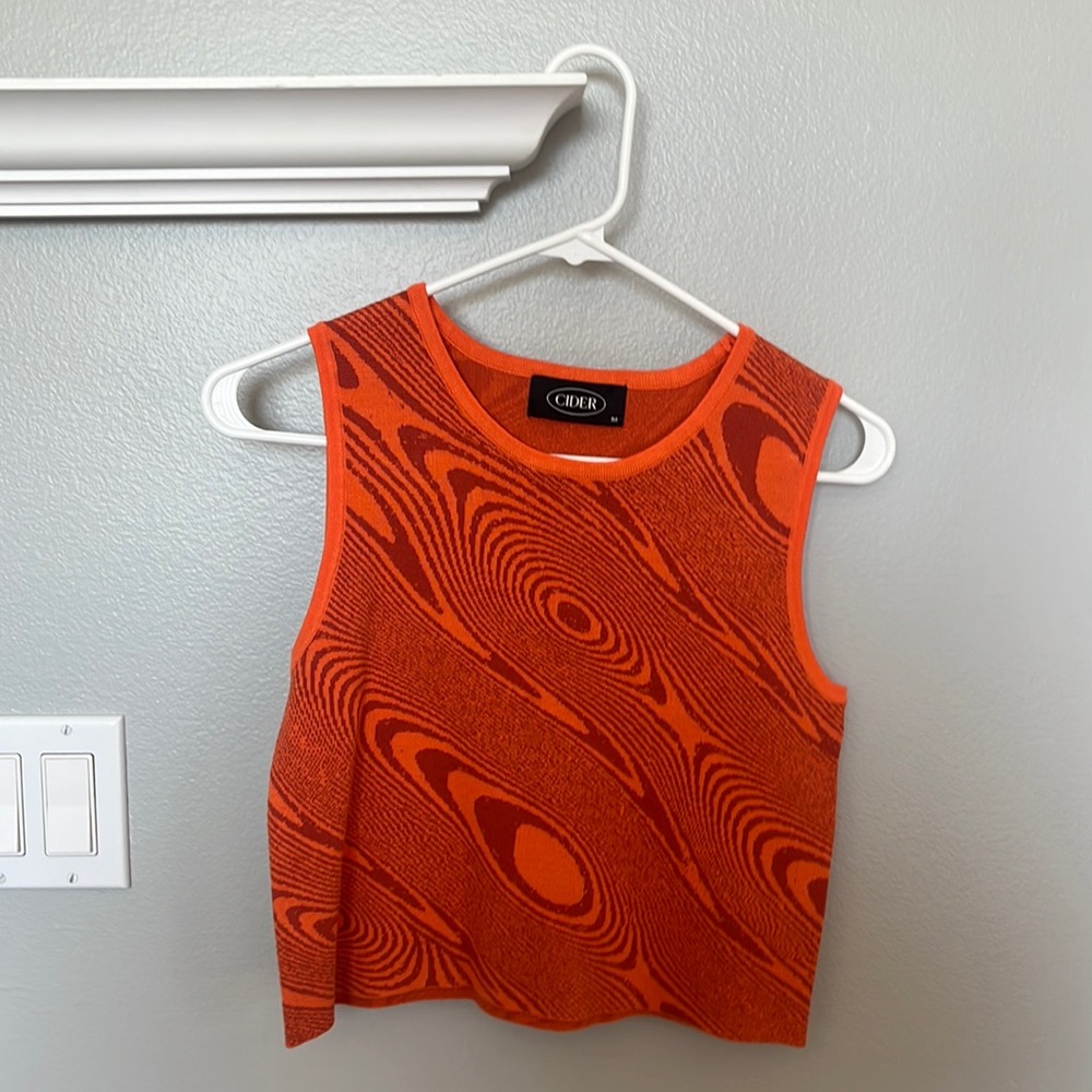 orange and maroon tank size medium